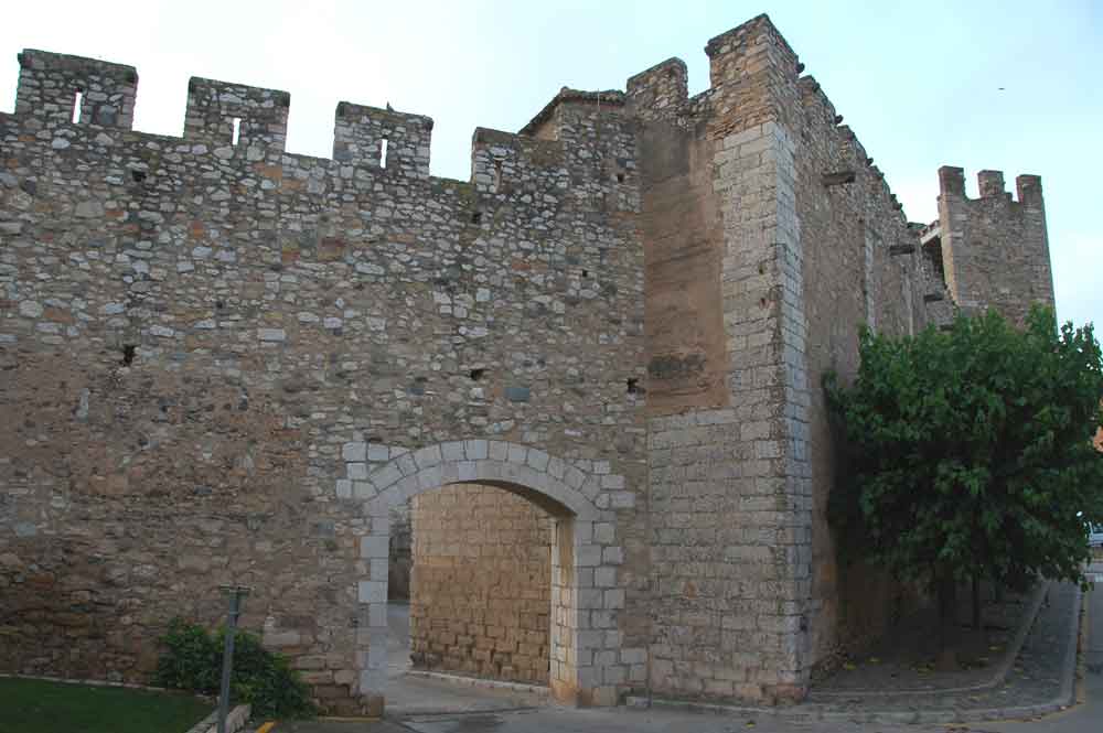 Tarragona - Montblanc 16 - portal.jpg